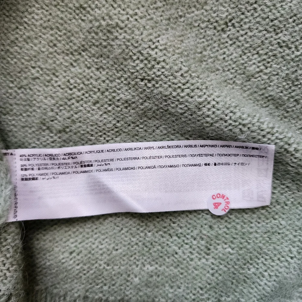 SOLD Mango Pearl NWOT Button Knit Cardigan | S | Puff/Peasant Sleeve - Picture 4 of 8